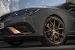 Seat Leon Cupra R ST 2019 года (UK)
